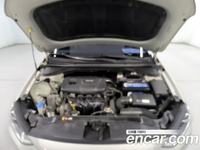 Hyundai Avante AD 1.6 GDI Smart, 2017 19