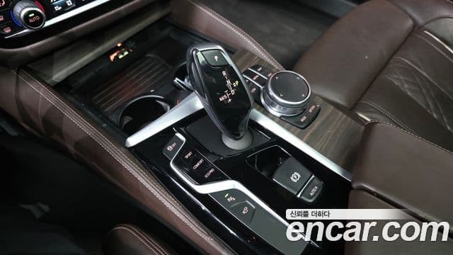 BMW 5시리즈 (G30) 520d M Sport Plus, 2017 9