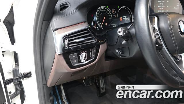 BMW 5시리즈 (G30) 520d M Sport Plus, 2017 13