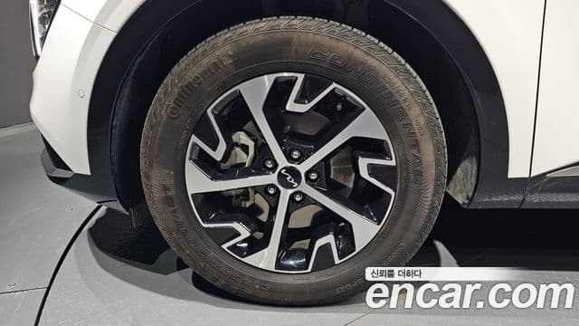 Kia Sportage 5세대 гибрид Signature 2WD, 2023 все фото