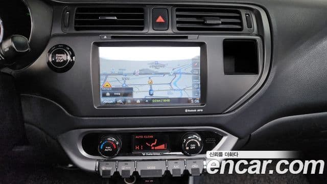 Kia All New Pride Prestige, 2012 15