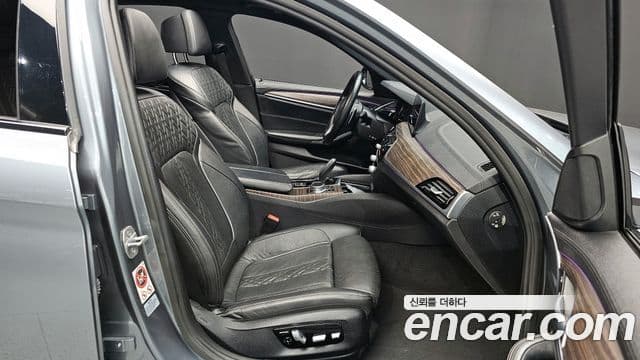 BMW 5시리즈 (G30) 520d xDrive M Sport Plus, 2017 11