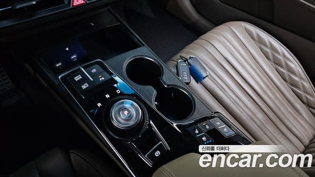 Kia K8 гибрид Signature, 2022 9