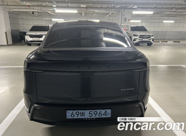 Tesla модель Y Long Range AWD, 2025 4