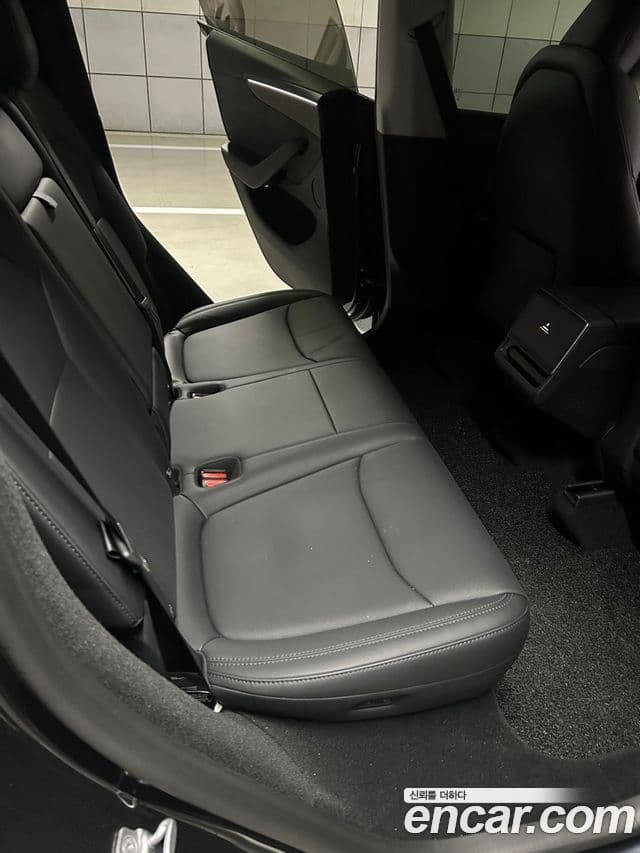 Tesla модель Y Long Range AWD, 2025 7