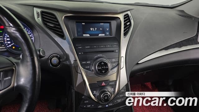 Hyundai Grandeur HG гибрид Premium, 2015 14