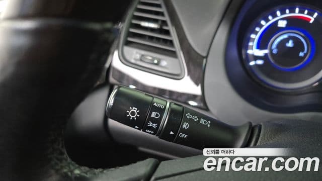 Hyundai Grandeur HG гибрид Premium, 2015 19