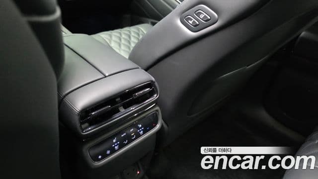 Genesis GV80 купе чёрный, 2025 17