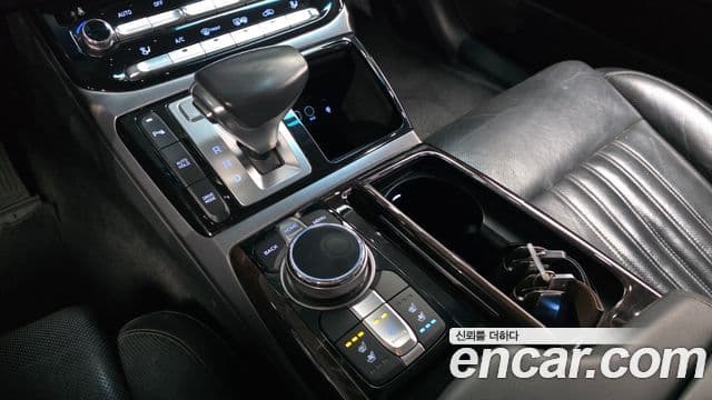 Genesis EQ900 Luxury, 2016 9