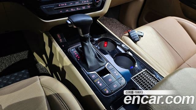 Kia The / новый New Carnival VIP, 2019 9