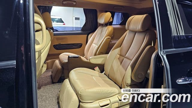 Kia The / новый New Carnival VIP, 2019 12