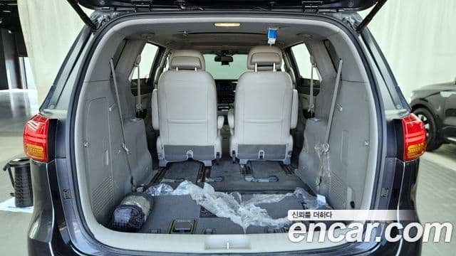 Kia All New Carnival VIP, 2016 20