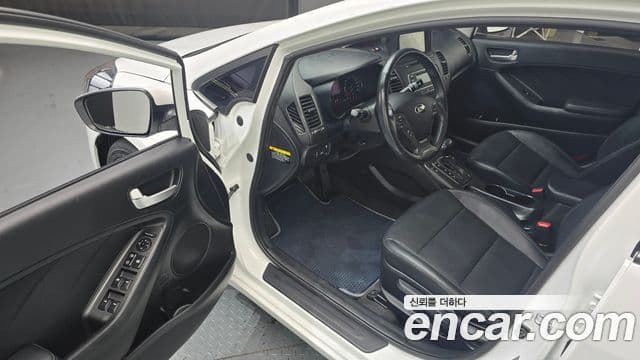 Kia K3 Trendy, 2013 10