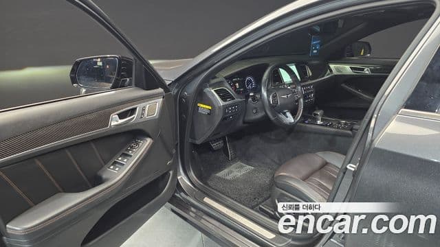 Genesis G80 Sport, 2017 10