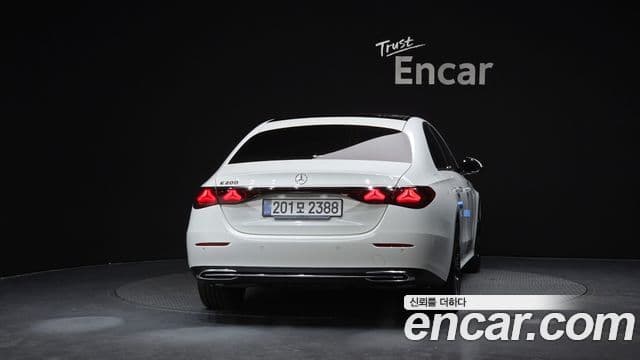 Mercedes-Benz E-класс W214 Avantgarde, 2025 4