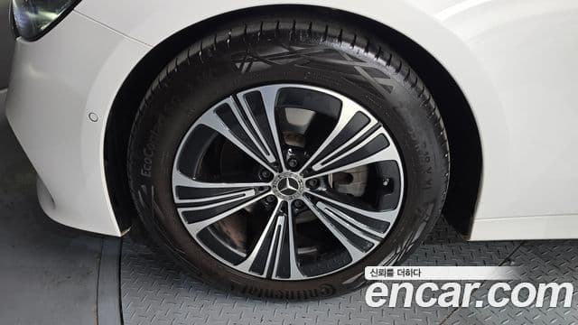 Mercedes-Benz E-класс W214 Avantgarde, 2025 все фото