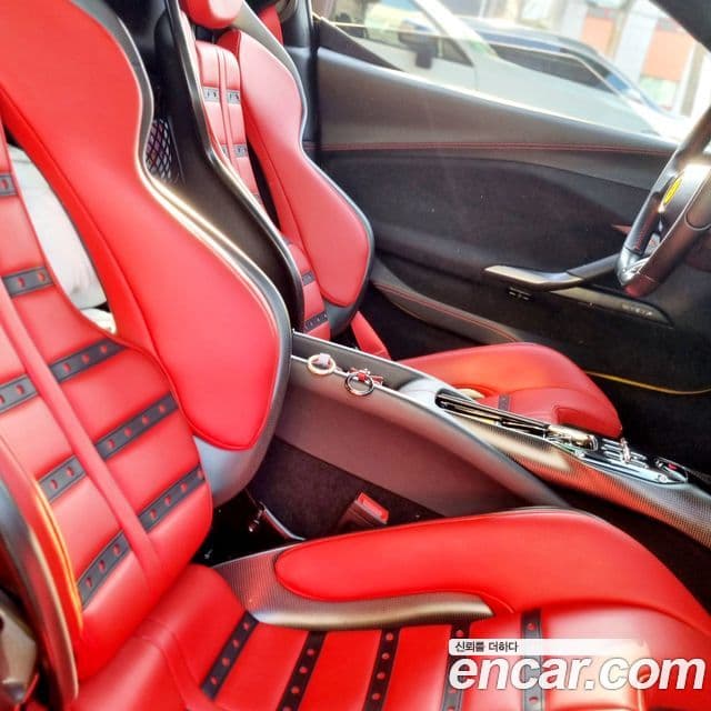 Ferrari 296 GTB 3.0 V6, 2023 10