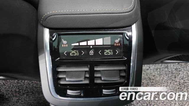 Volvo S60 3세대 B5 R-Design, 2022 18