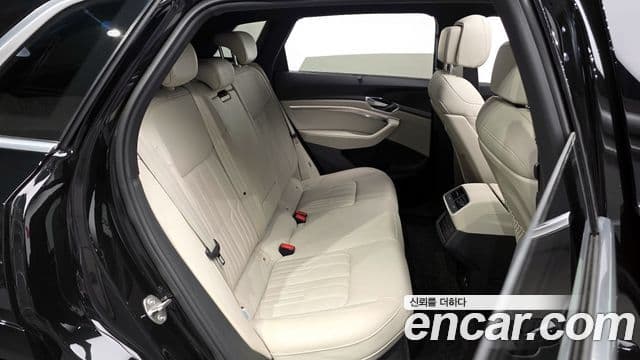 Audi e-Tron, 2023 12