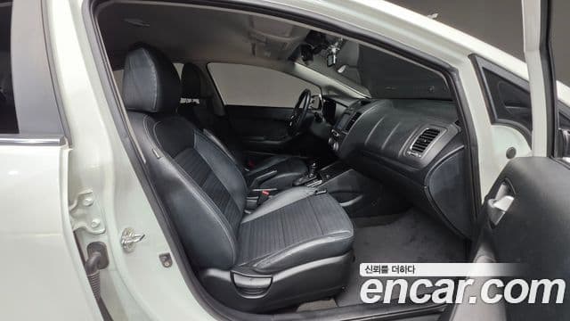 Kia The / новый New K3 Trendy, 2017 10