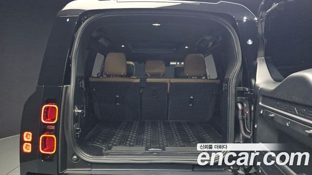 Land Rover Defender (L663) 110 D300 X-Dynamic HSE, 2025 20