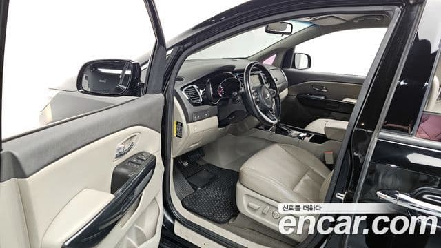 Kia All New Carnival Prestige, 2018 10