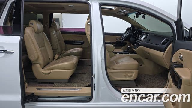 Kia The / новый New Carnival Special, 2019 11