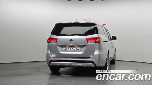 Kia All New Carnival Prestige, 2016 4