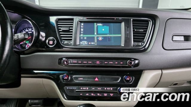 Kia All New Carnival Prestige, 2016 18
