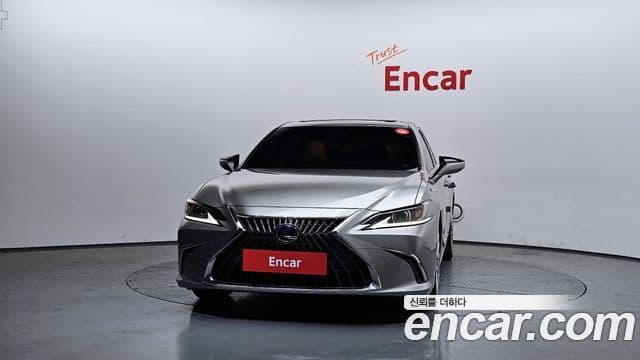 Lexus ES300h 7세대 Luxury Plus, 2022 3