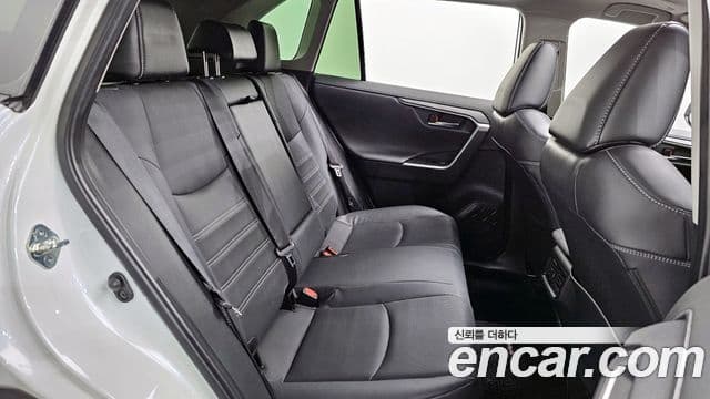 Toyota RAV4 5세대 2.5 4WD гибрид LTD, 2023 12