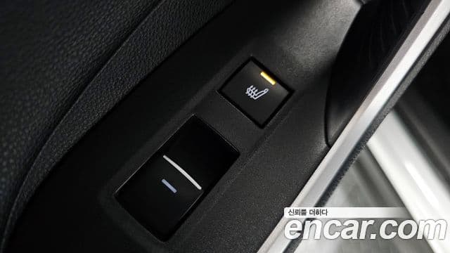 Toyota RAV4 5세대 2.5 4WD гибрид LTD, 2023 17