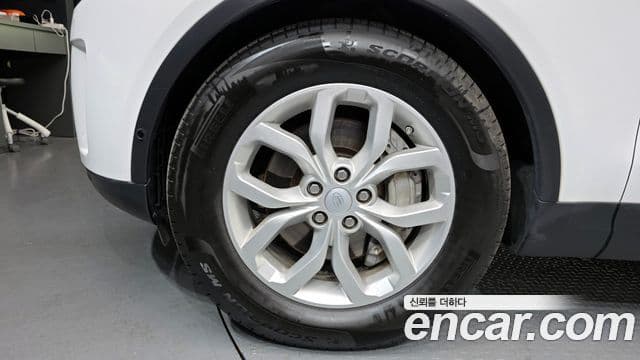 Land Rover Discovery 5 3.0 SD6 SE, 2019 все фото