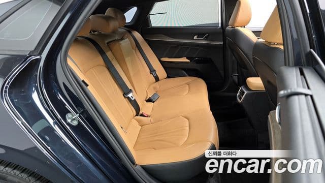 Kia K5 гибрид 3세대 Signature, 2021 12