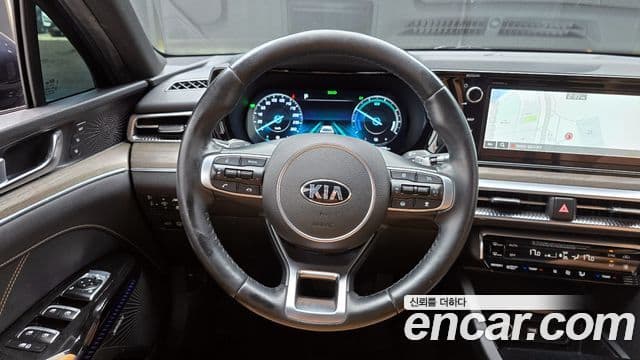 Kia K5 гибрид 3세대 Signature, 2021 13