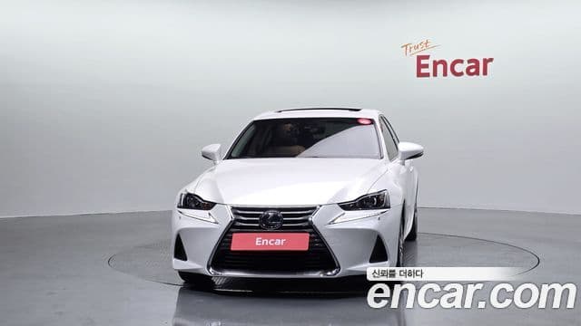 Lexus New IS300 Supreme, 2019 3