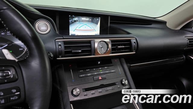 Lexus New IS300 Supreme, 2019 15