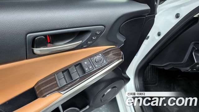 Lexus New IS300 Supreme, 2019 18