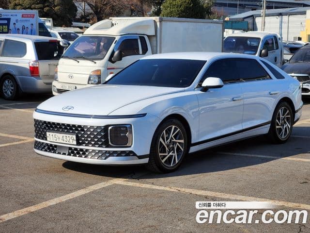 Hyundai Grandeur (GN7) люксовая версия, 2023 1