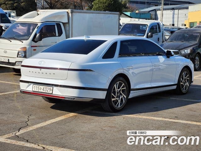 Hyundai Grandeur (GN7) люксовая версия, 2023 2