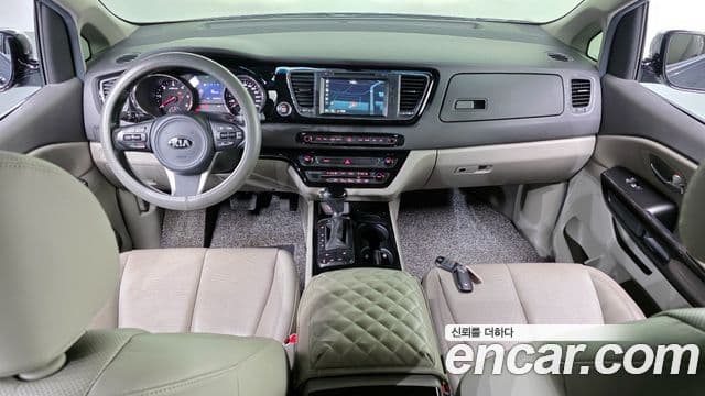 Kia All New Carnival VIP, 2016 7
