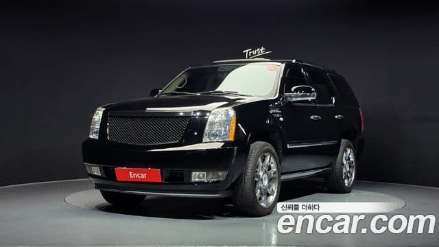 Cadillac Escalade 3세대, 2008 1