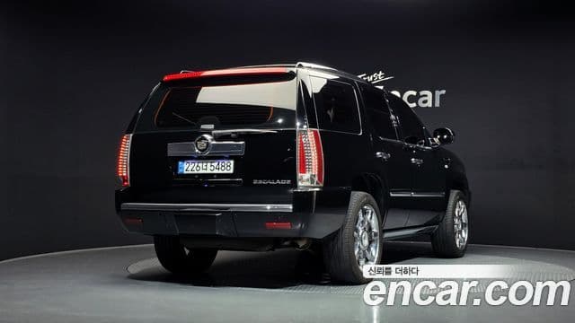 Cadillac Escalade 3세대, 2008 2