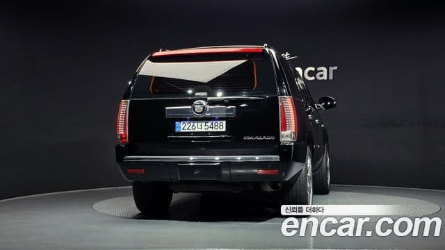 Cadillac Escalade 3세대, 2008 4