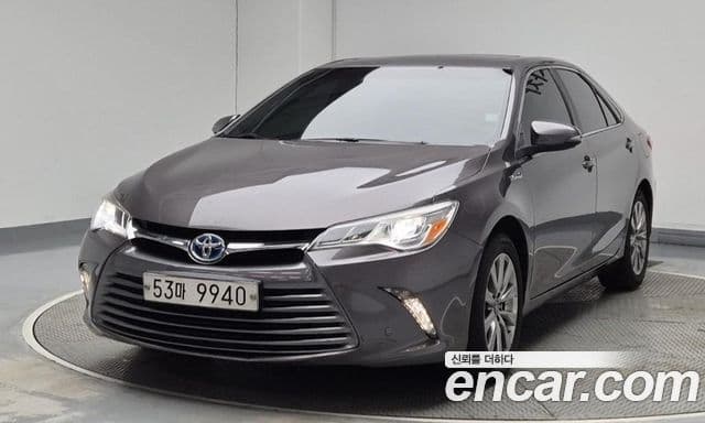Toyota New 캠리 гибрид XLE, 2017 1