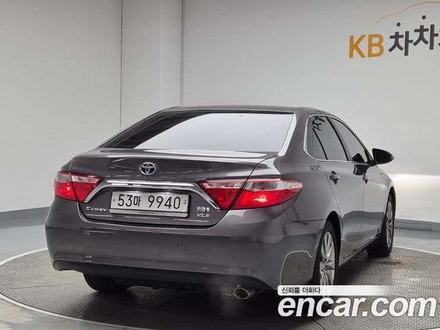 Toyota New 캠리 гибрид XLE, 2017 3