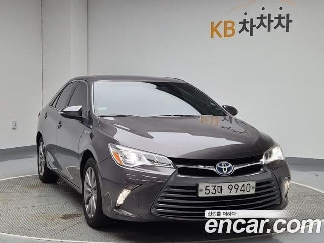 Toyota New 캠리 гибрид XLE, 2017 4
