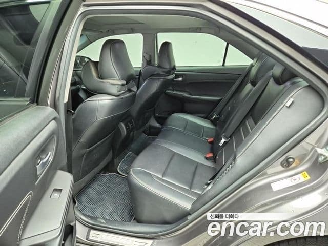 Toyota New 캠리 гибрид XLE, 2017 12