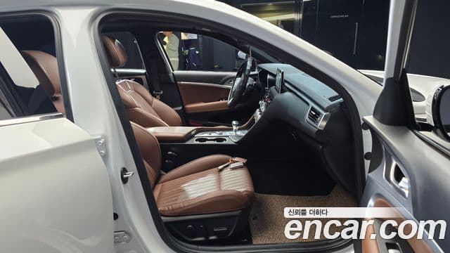 Genesis G70 Elite, 2020 11