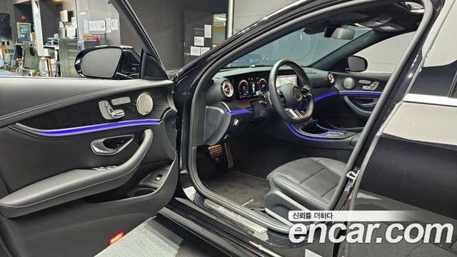 Mercedes-Benz E-класс W213 AMG Line, 2023 11